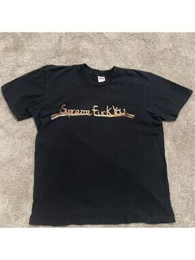 Supreme Men's Black Tshirt
